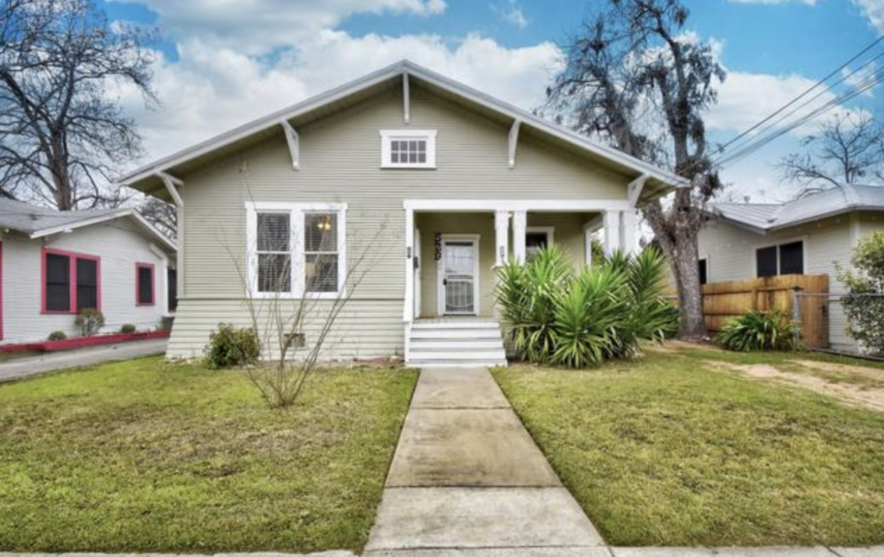 Lavaca off market, perfectly sized 3/2, AIRB&B specialBiggerPockets