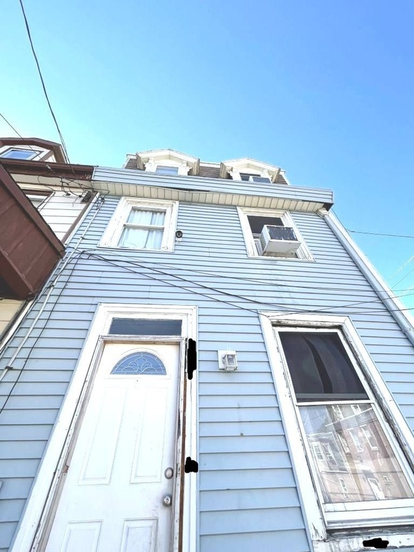 3 Story in Bridesburg!BiggerPockets Marketplace Real Estate Listings