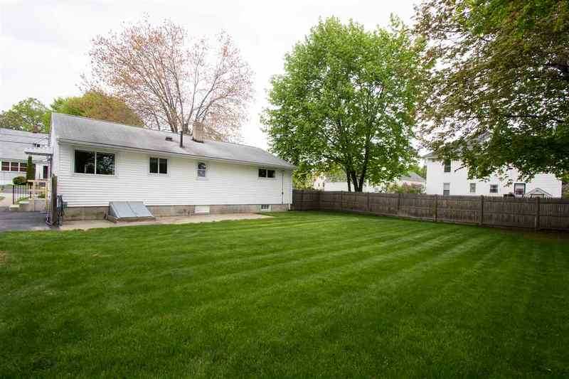 Normal 1495229232 93 Kimball Backyard