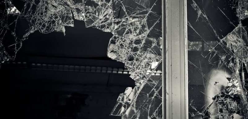 Normal 1575719922 Black And White Broken Dark 235727 1014x487