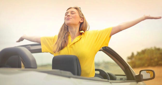 Lead arms blond car 720815