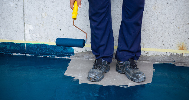 The Top 5 Most Costly Mistakes Investors Make Inexperienced painter painted into corner, concept of having problems