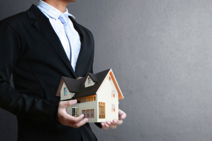 How to Invest in Real Estate While Earning Minimum Wage