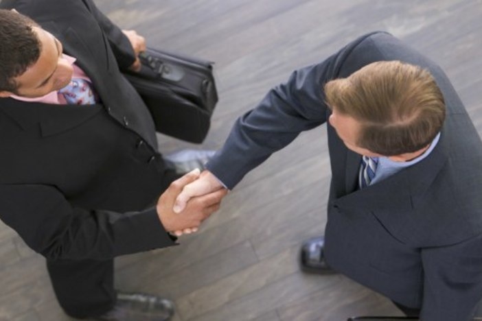 Why Every Investor Should Treat Real Estate Like a Business, Not a Hobby real_estate_business_professionalism