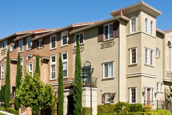 How to Build Credibility to Make Your First Big Commercial Real Estate Deal buy_first_commercial_real_estate