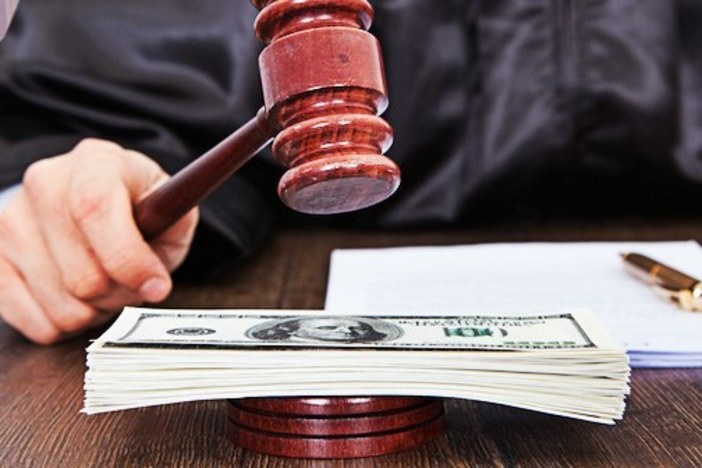 7 Tips to Keep Landlords Free From Costly Tenant Lawsuits avoid-tenant-lawsuit